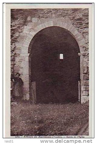 Dép 85 - RF2824 - Maillezais - L'Abbaye - Entrée De L'Eglise - Bon état - Maillezais
