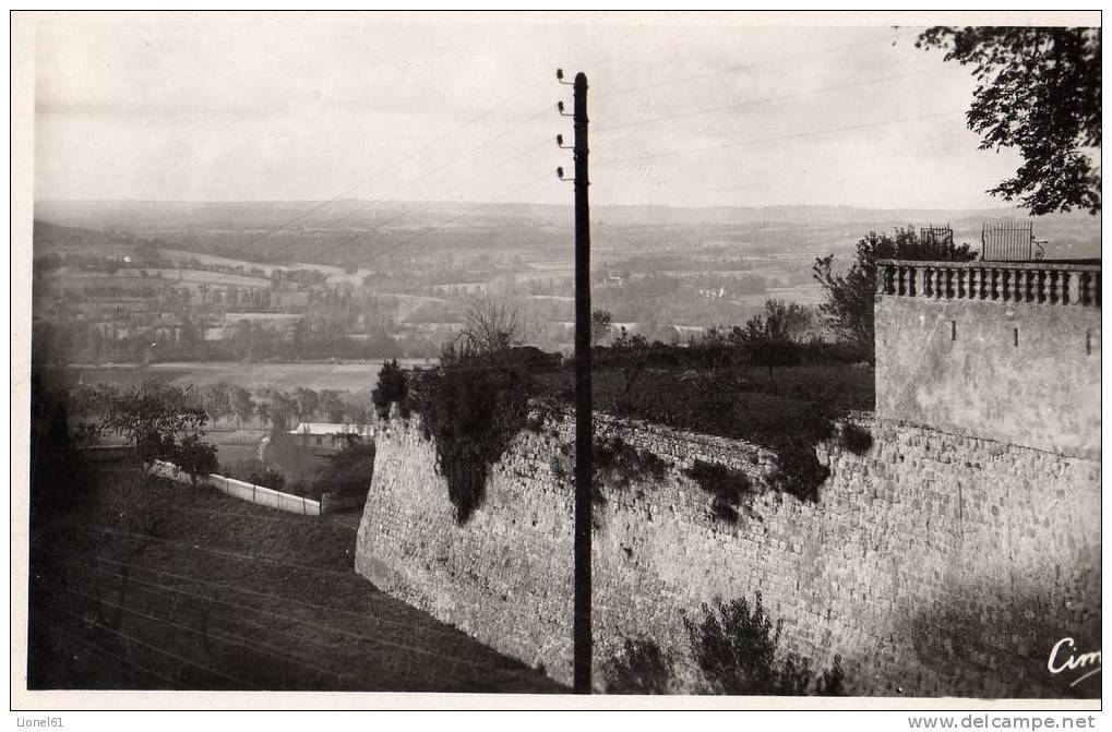 LECTOURE : (323) Anciens Remparts Et Vallée Du Gers - Lectoure