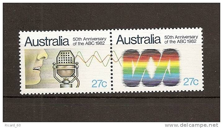 Timbre(s) Neuf(s) D'australie , 50 Ans De La Commissioon Australienne De Diffusion, Speaker, Micro, Logo ABC, Ondes - Ungebraucht