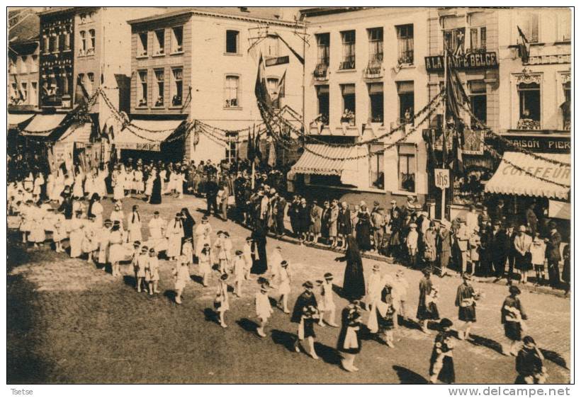 Binche - Congrès Eucharistique Du 2 Septembre 1928 -Le Cortège - Le Cortège- Un Groupe D´enfants ( 3 ) - Binche