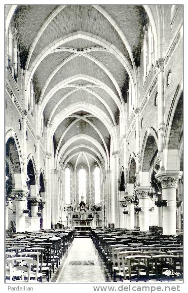 62.  LAVENTIE.  INTERIEUR DE L'EGLISE. - Laventie