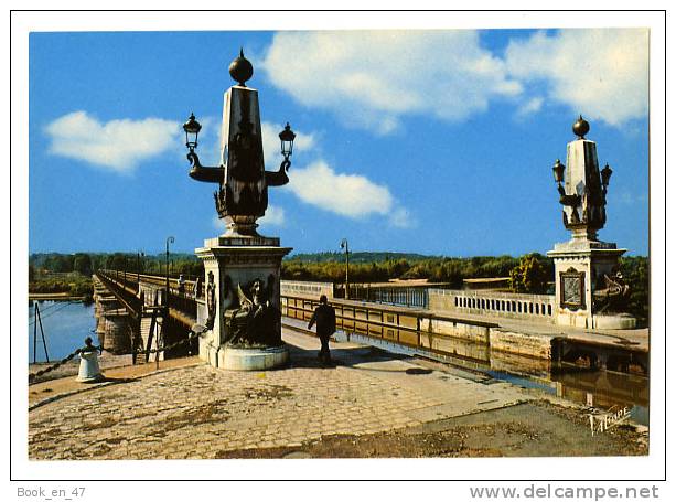 {20150} 45 Loiret Briare Le Canal , L´entrée Du Pont Canal ; Animée - Briare