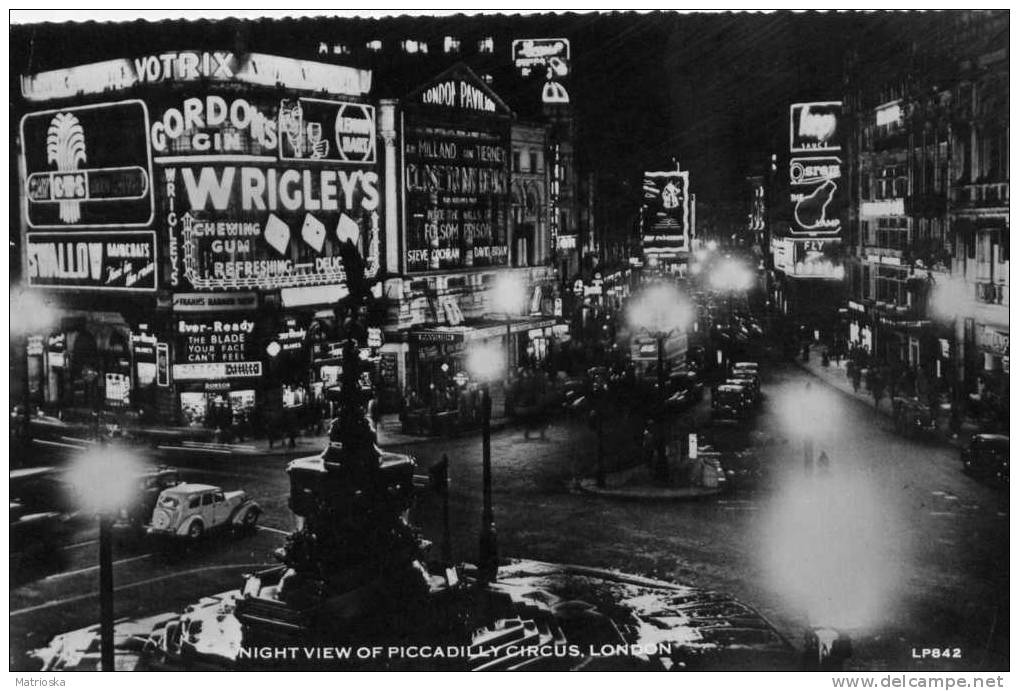 LONDRA  -  Night View Piccadilly Circus London  -   VG  1960  - (15) - Piccadilly Circus