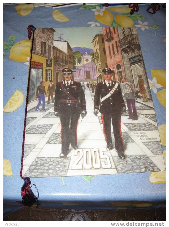 CALENDARIO CARABINIERI 2005 OTTIME CONDIZIONE CORDELLINO PERFETTO - Tamaño Grande : 2001-...