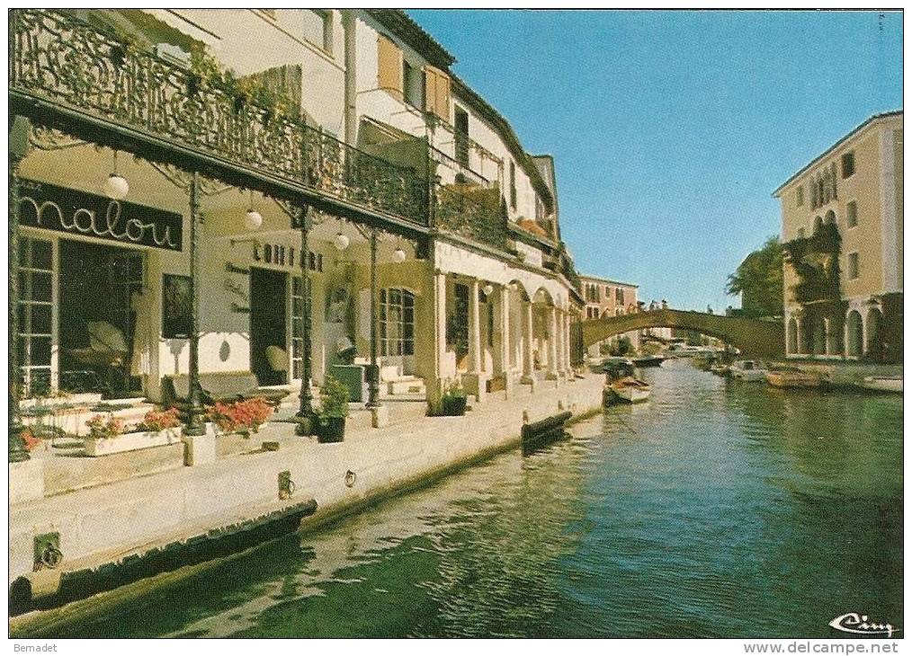 PORT GRIMAUD....LOT DE 10 CARTES