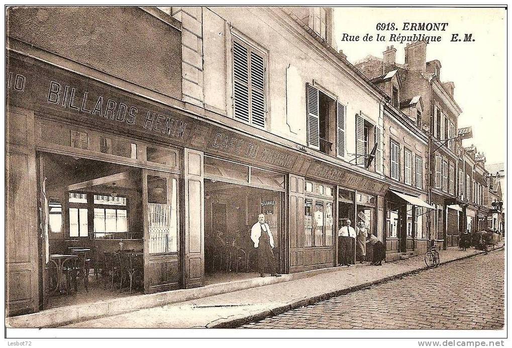 Cpa, Ermont (Val D´Oise), Rue De La République, Bien Animée (café Du Marché) - Ermont-Eaubonne