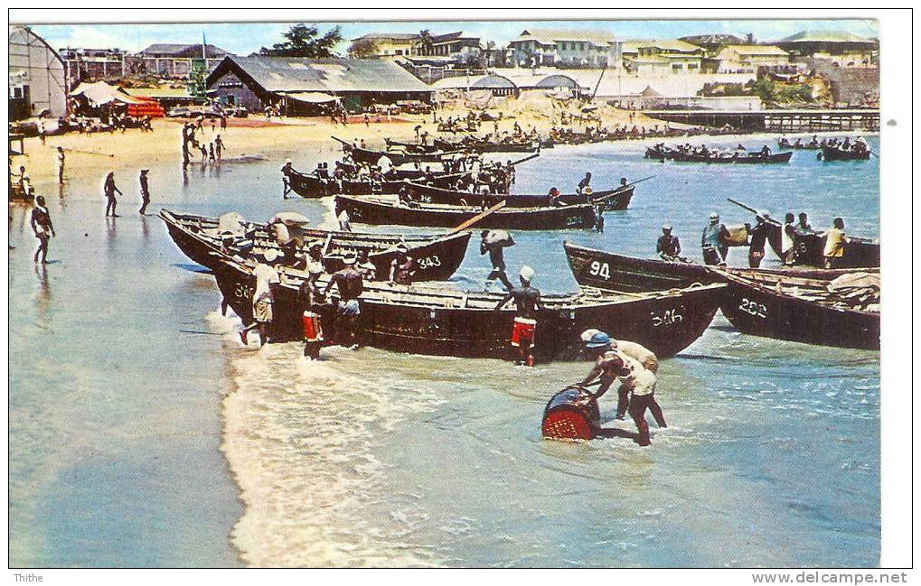 GHANA Unloading Surf Boats - Leventis West Africa - Scenes Types - Ghana - Gold Coast