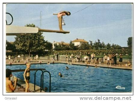 CPSM BRESSUIRE 79 La Piscine CIM 1970 Jolie Animation Plongeon - Bressuire