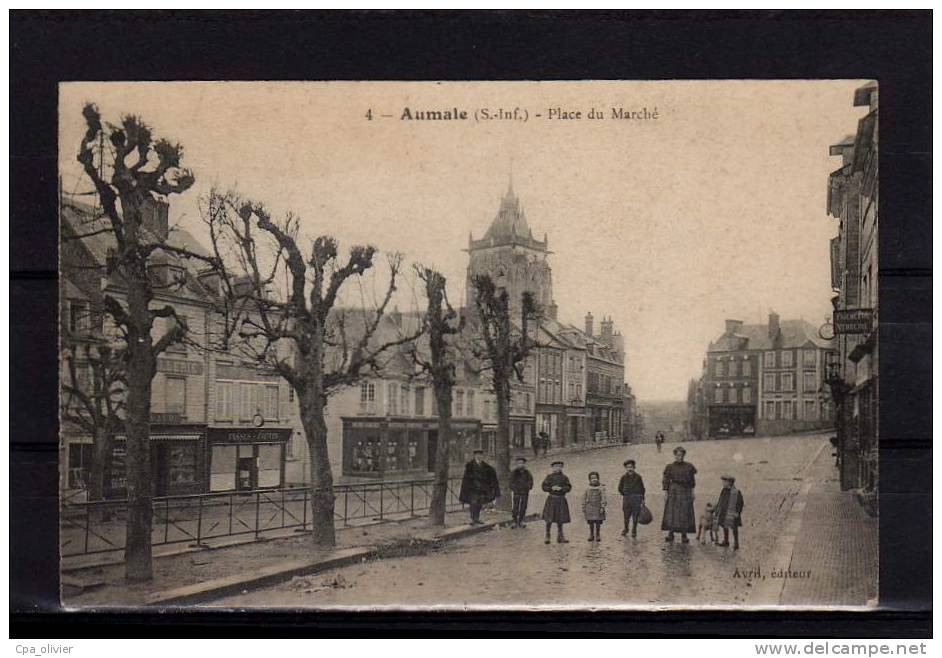 76 AUMALE Place Du Marché, Animée, Ed Avril 4, 191? - Aumale