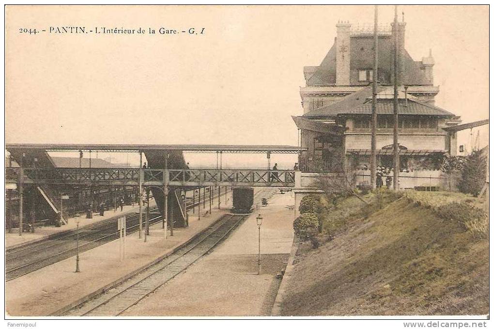 PANTIN .  L'Intérieur De La Gare - Pantin