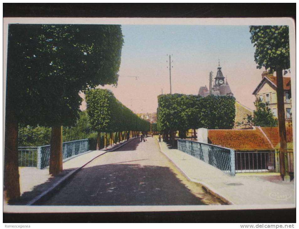 ESSONNES - Boulevard Aimé Darblay - Non Voyagée - Petite Animation - Essonnes