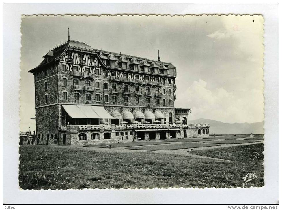 31 - Superbagnères   Le Grand Hôtel Sur Le Plateau De Superbagnères En été - Superbagneres