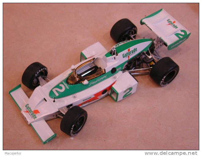 Carousel1 4803, 1:18, McLaren M16 #2 1975 Indianapolis 500, Johnny Rutherford - Other & Unclassified
