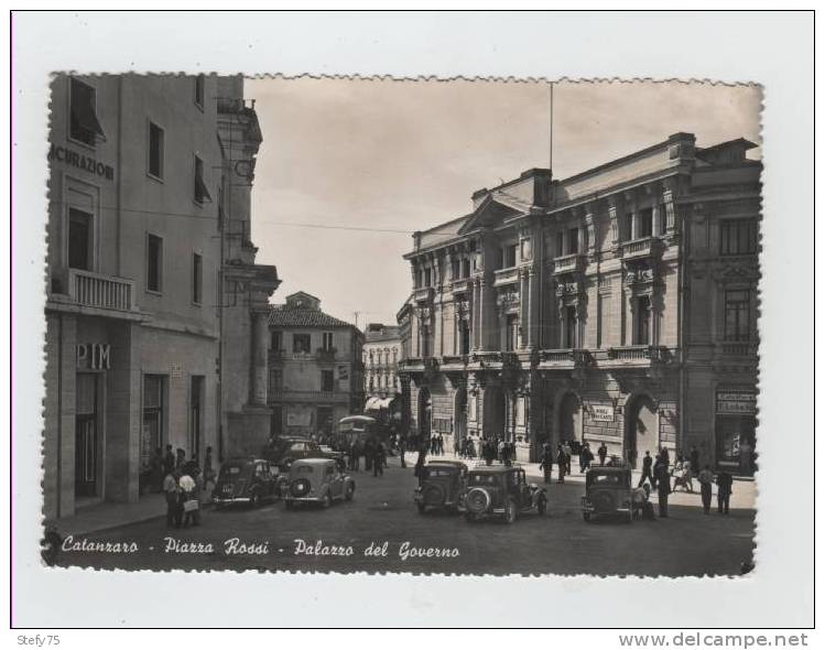 Catanzaro-piazza Rossi-palazzo Del Governo-auto - Catanzaro