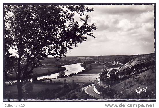 VAL D'OISE - La Roche Guyon - La Vallée De La Seine Vers Bonnières Vue De La Route Des Crètes - La Roche Guyon