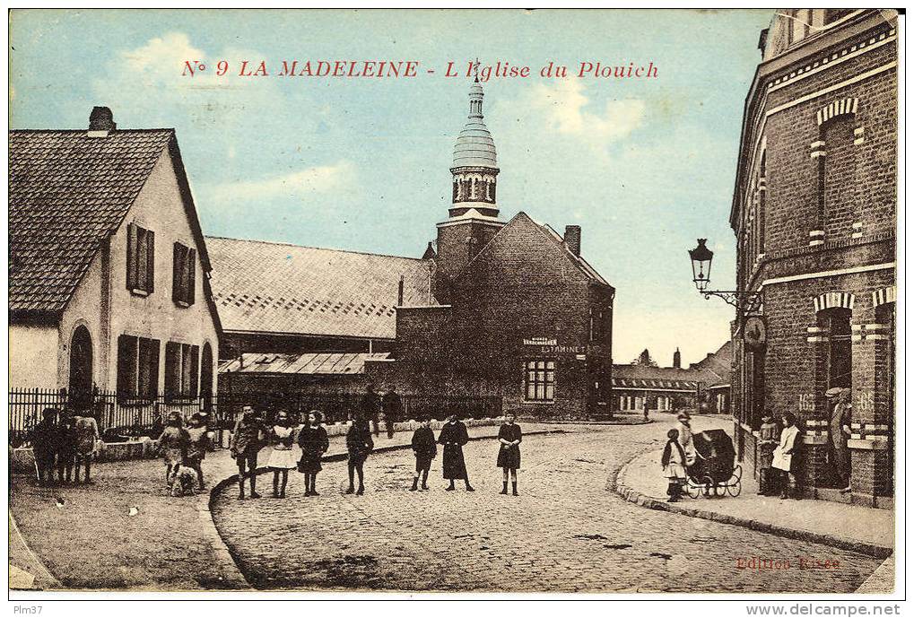 LA MADELEINE  - L'Eglise Du Plouich  - Groupe D'Enfants - Voy. 1933, Parfait état - La Madeleine