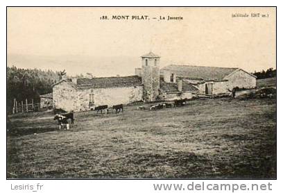 CPA - MONT PILAT - LA JASSERIE - 188 - ANIMEE - J. ZAUGG - TROUPEAU DE VACHES ET MOUTONS - Mont Pilat