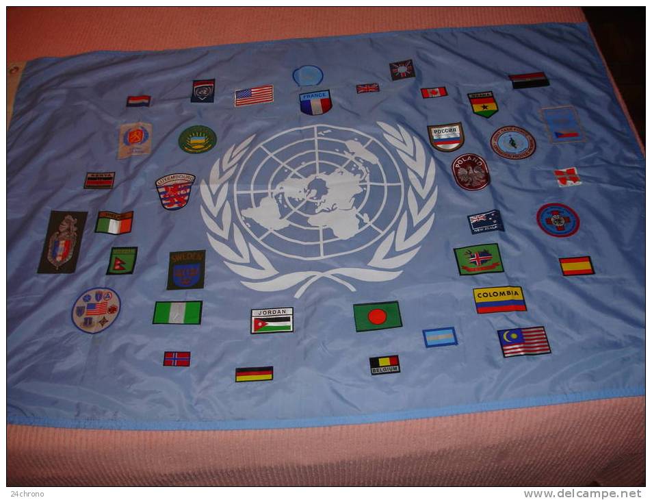 Drapeau De L´ ONU, Organisation Des Nations Unies, Guerre De Yougoslavie Entre Croatie Et Bosnie Herzegovine (09-1032) - Vlaggen