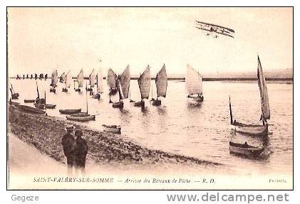 80 Saint-Valéry-sur-Somme Arrivée Des Bateaux De Pêche + AVION Les Survolant - Saint Valery Sur Somme