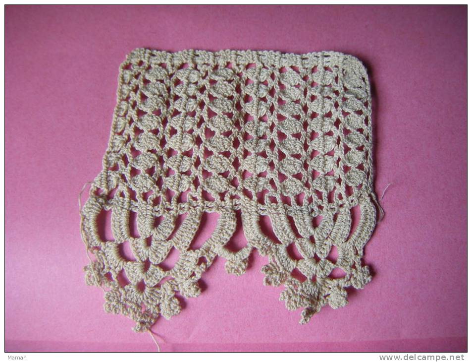 Echantillon De Dentelle Ancienne -confectionne A La Main- - Spitzen Und Stoffe