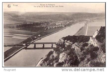 Belgique:HOUX (Namur.) :.Ruines De Poilvache.Vue Prise De La Tour Du Sud Vers ANHEE.Non écrite. - Yvoir