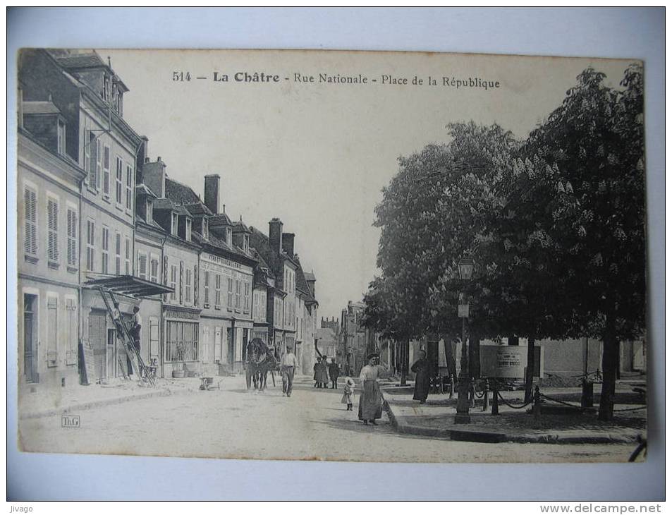 LA  CHÂTRE (Indre) :  Rue Nationale  -  Place De La République  -  Belle Animation  - La Chatre