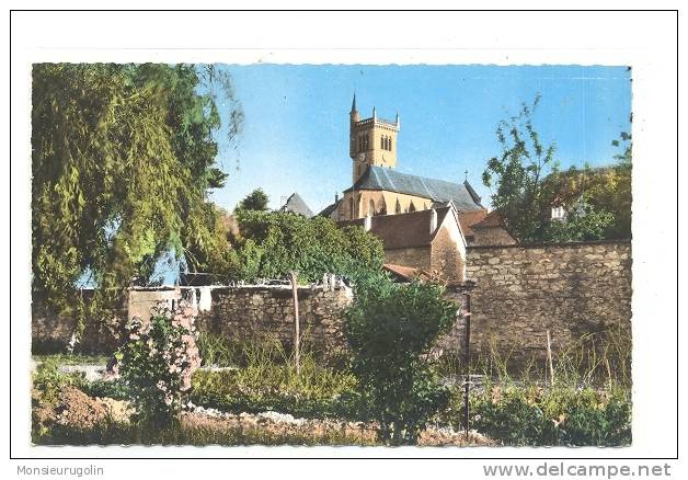 38 )) MORESTEL,  Vue Sur L'église, CPSM 9 X 14 Ed J Cellard 23460 - Morestel