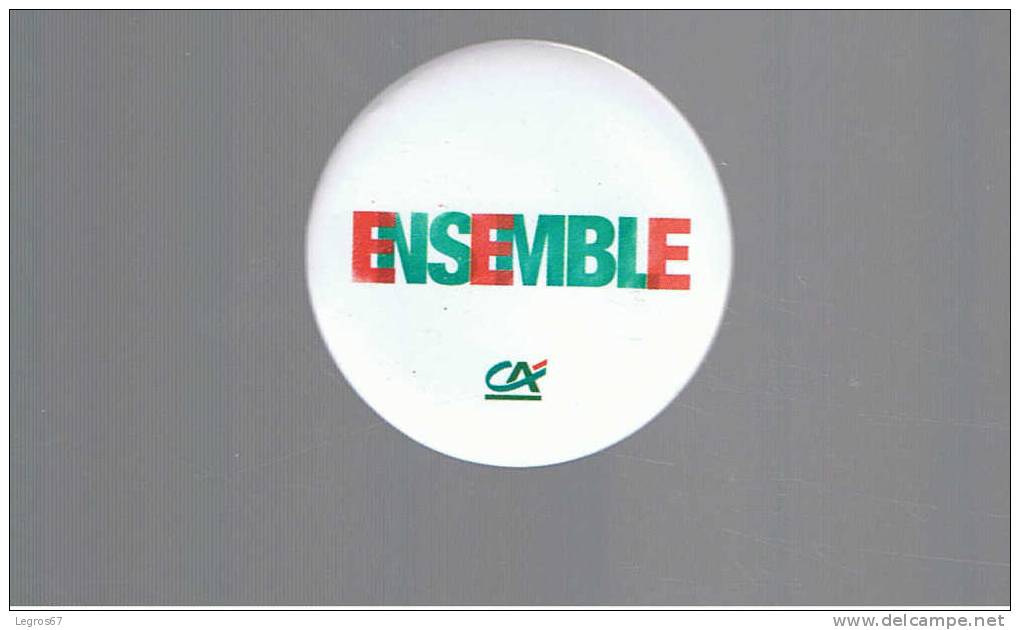 BADGE CREDIT AGRICOLE - ENSEMBLE - Scatole