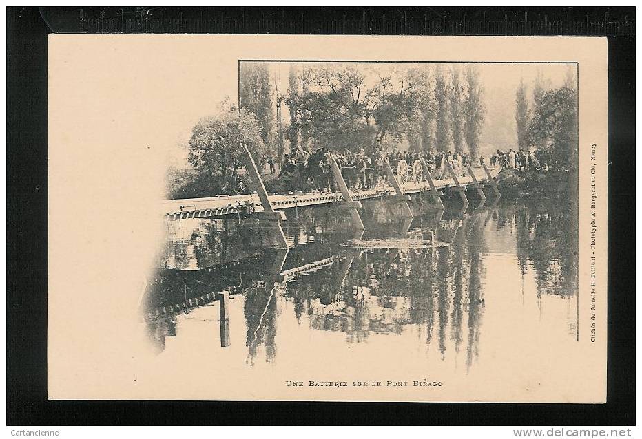 Une Batterie Sur Le Pont Birago - Militaire - Reggimenti