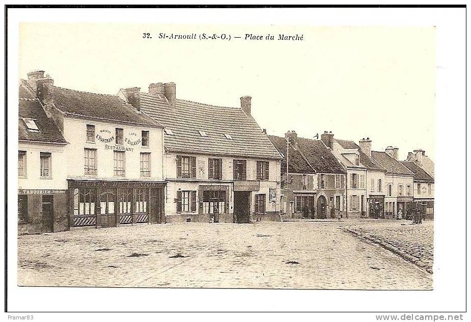 St Arnoult - Place Du Marché ( Animée ) /  L10 - St. Arnoult En Yvelines