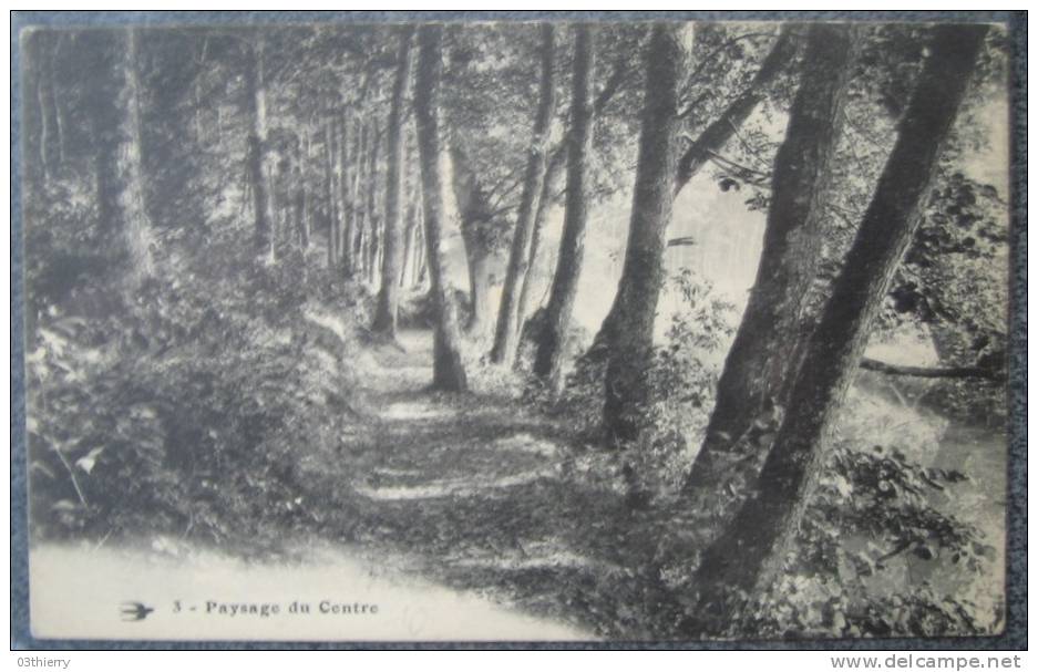 CPA -PAYSAGE DU CENTRE-FORET-ARBRES- - Bourgogne