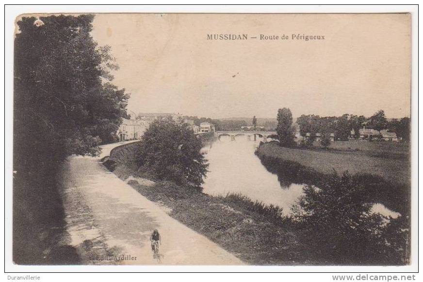 24 - Mussidan - Route De Périgueux 1917 - Mussidan