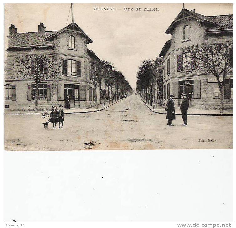 CPA  77 -  SEINE ET MARNE  - NOISIEL -Rue Du Milieu -   Editeur Belle - Noisiel