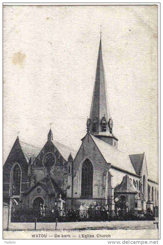 Carte Postale Belgique  Watou  Quartier De L'église  Et Le Cimetière Trés Beau Plan - Binche