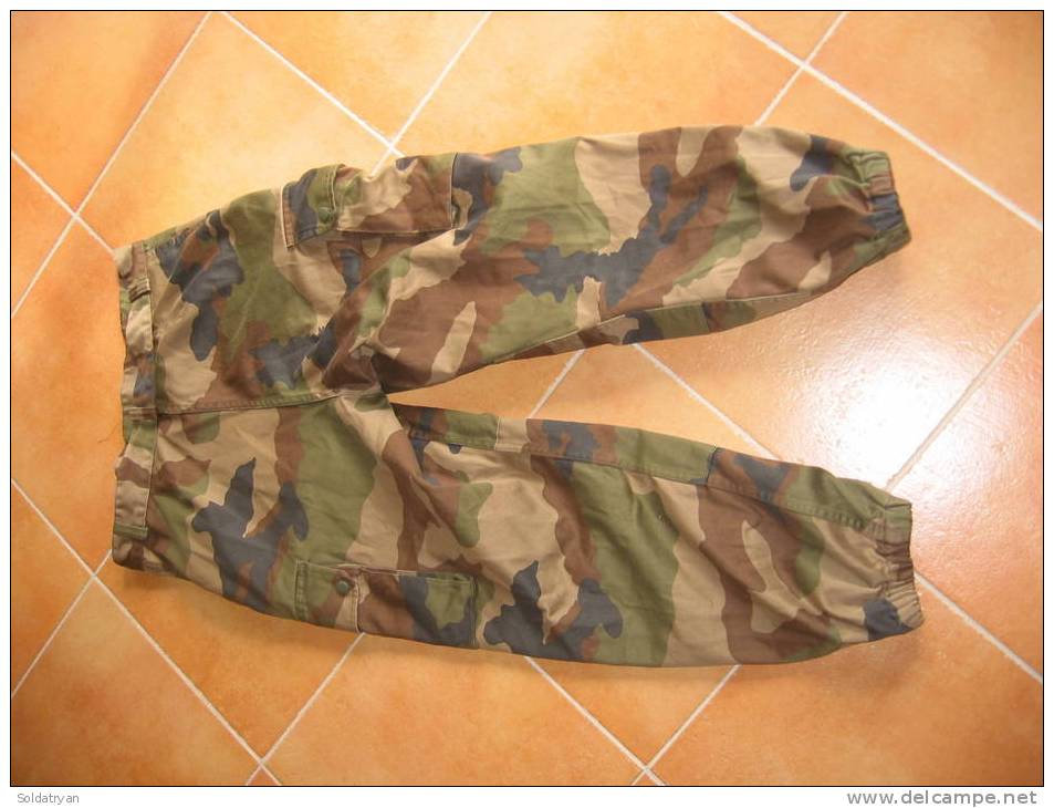 Pantalon F2 Camo T 88m  Etat Neuf - Uniforms