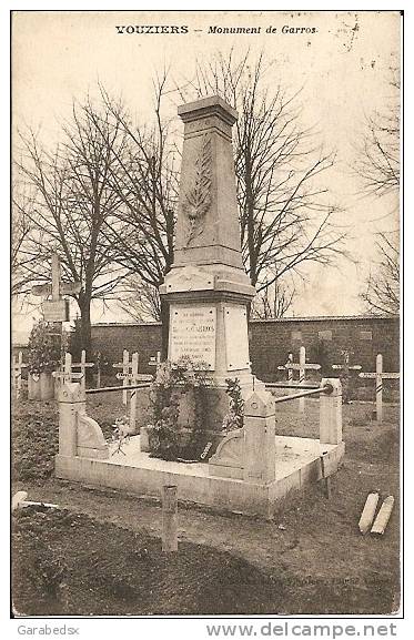 CPA De VOUZIERS - Monument De Garros. - Vouziers