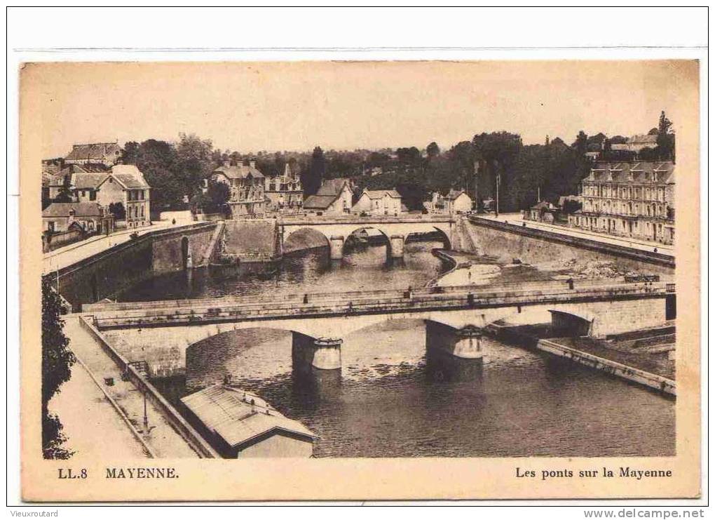 CPA. ANIMEE. MAYENNE. LES PONTS SUR LA MAYENNE. DATEE 1938 - Mayenne