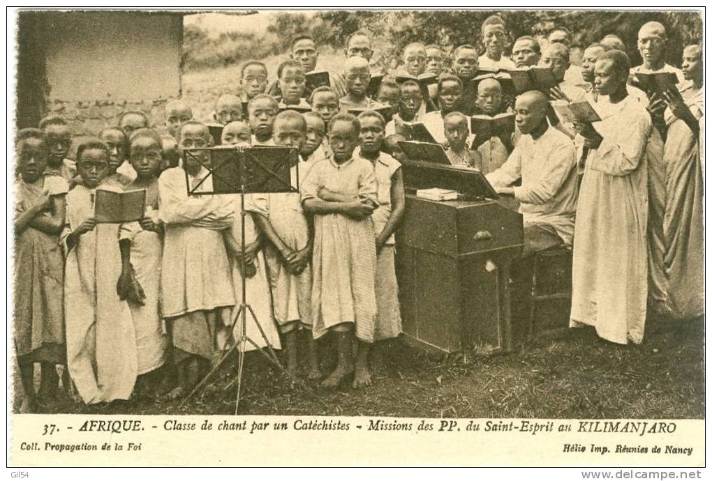 Classe De Chant Par Un Catéchiste , Missions Des PP DU SAINT ESPRIT AU Kilimanjaro - Jz92 - Kenia