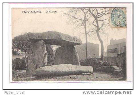 44 SAINT NAZAIRE * Le Dolmen * Belle CPA - Dolmen & Menhire