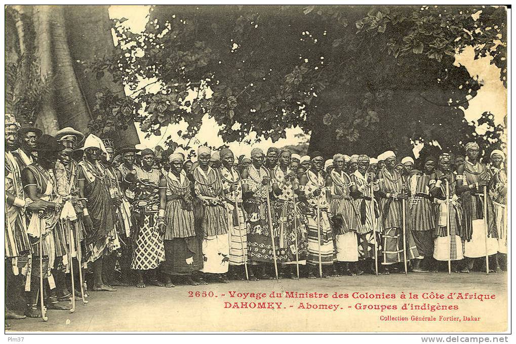 DAHOMEY -  Abomey - Groupe D'Indigènes - Non Circulé - Dahomey