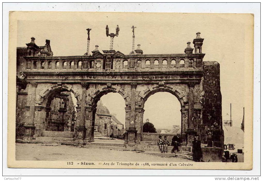 K13 - SIZUN - Arc De Triomphe De 1588 Surmonté D'un Calvaire (carte Animée) - Sizun