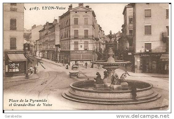 CPA De LYON Vaise - Place De La Pyramide Et Grande Rue De Vaise. - Lyon 9