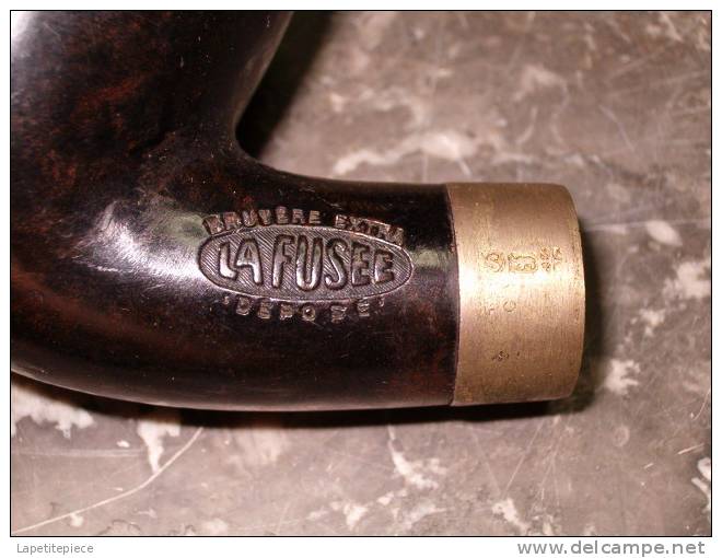 Ancienne Pipe LA FUSEE, En Bruyere Extra - Pipas En Madera De Brezo ( Bruyere)