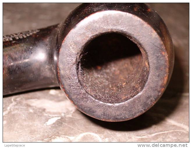 Ancienne Pipe LA FUSEE, En Bruyere Extra - Pipes En Bruyère