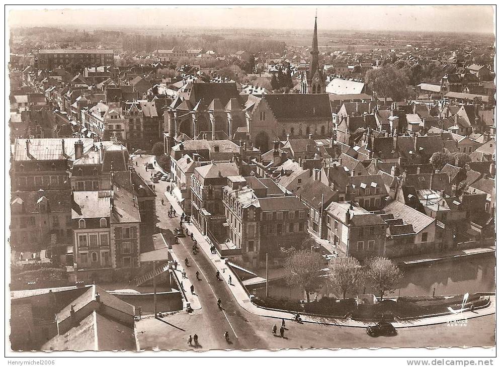 Cpsm  Vue Aérienne Ed Lapie, Montargis , Le Pont Du Canal Et L'église Ste Marie Madeleine - Montargis