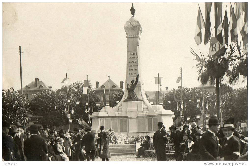 SEDAN (08) Carte Photo Inauguration Monument Aux Morts Guerre 1914-1918 - Sedan