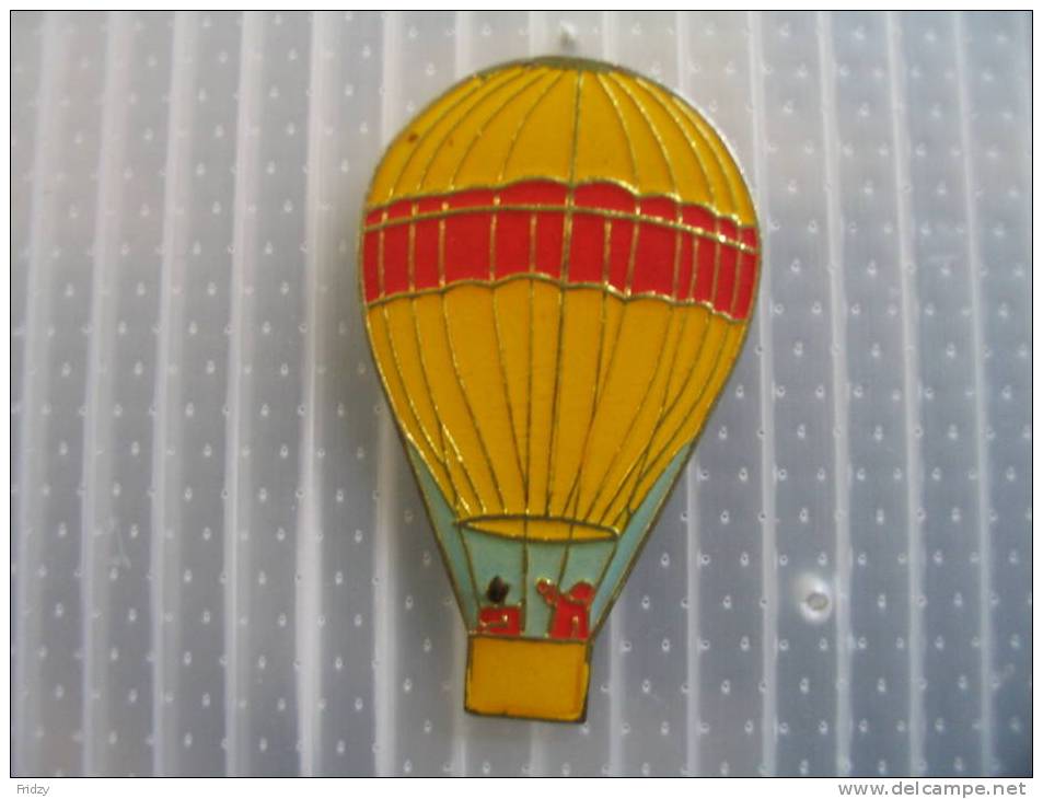 Pin's Montgolfiere Jaune - Fesselballons