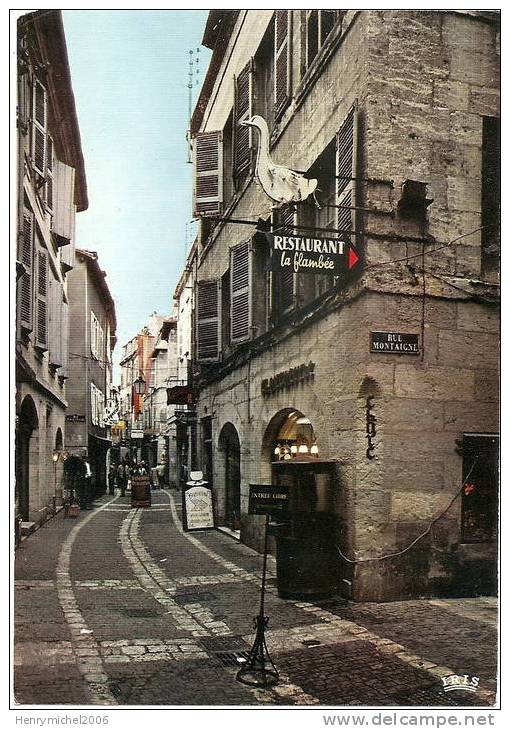 Cpsm Perigueux , La Rue Montaigne Restaurant La Flambée Ed Cap Théojac - Périgueux