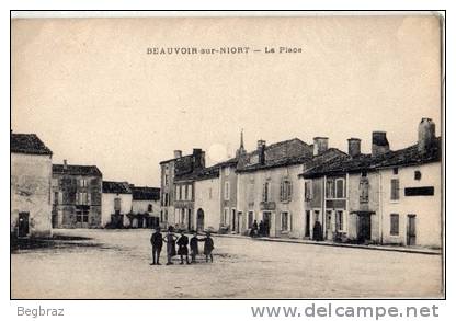 BEAUVOIR SUR NIORT          LA PLACE - Beauvoir Sur Niort