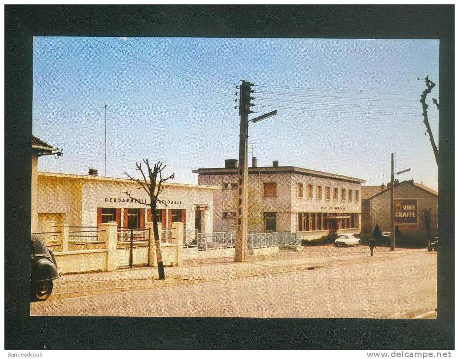 CPSM - Jarny (54) - Les Services Des P. Et T. Et La Gendarmerie ( Poste PTT Automobile Citroën DS POLL OLLAND) - Jarny